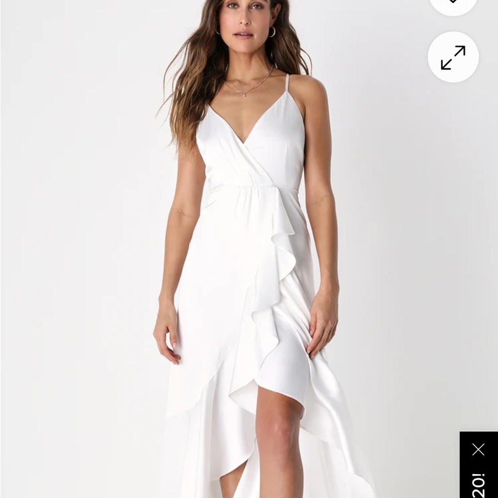 Elegant White Sleeveless Dress